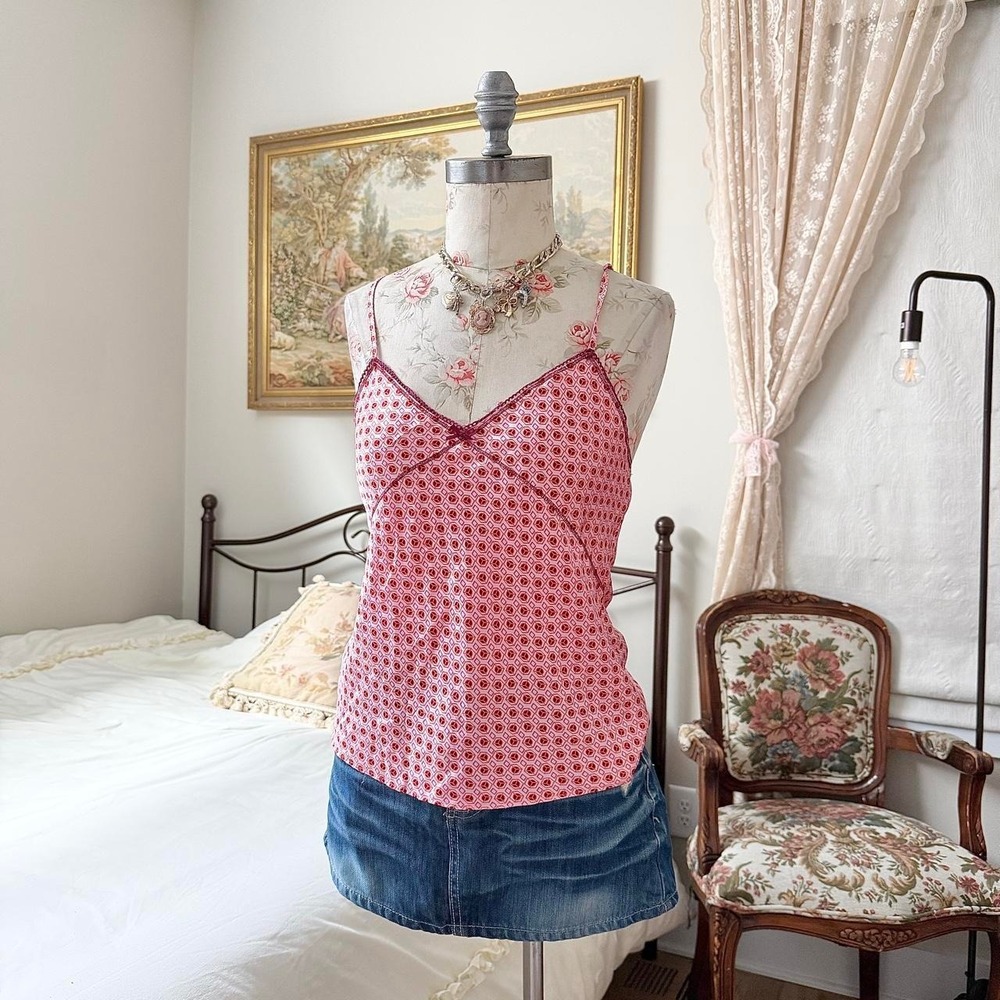 Y2K No Boundaries size small pink geometric print cami going out top